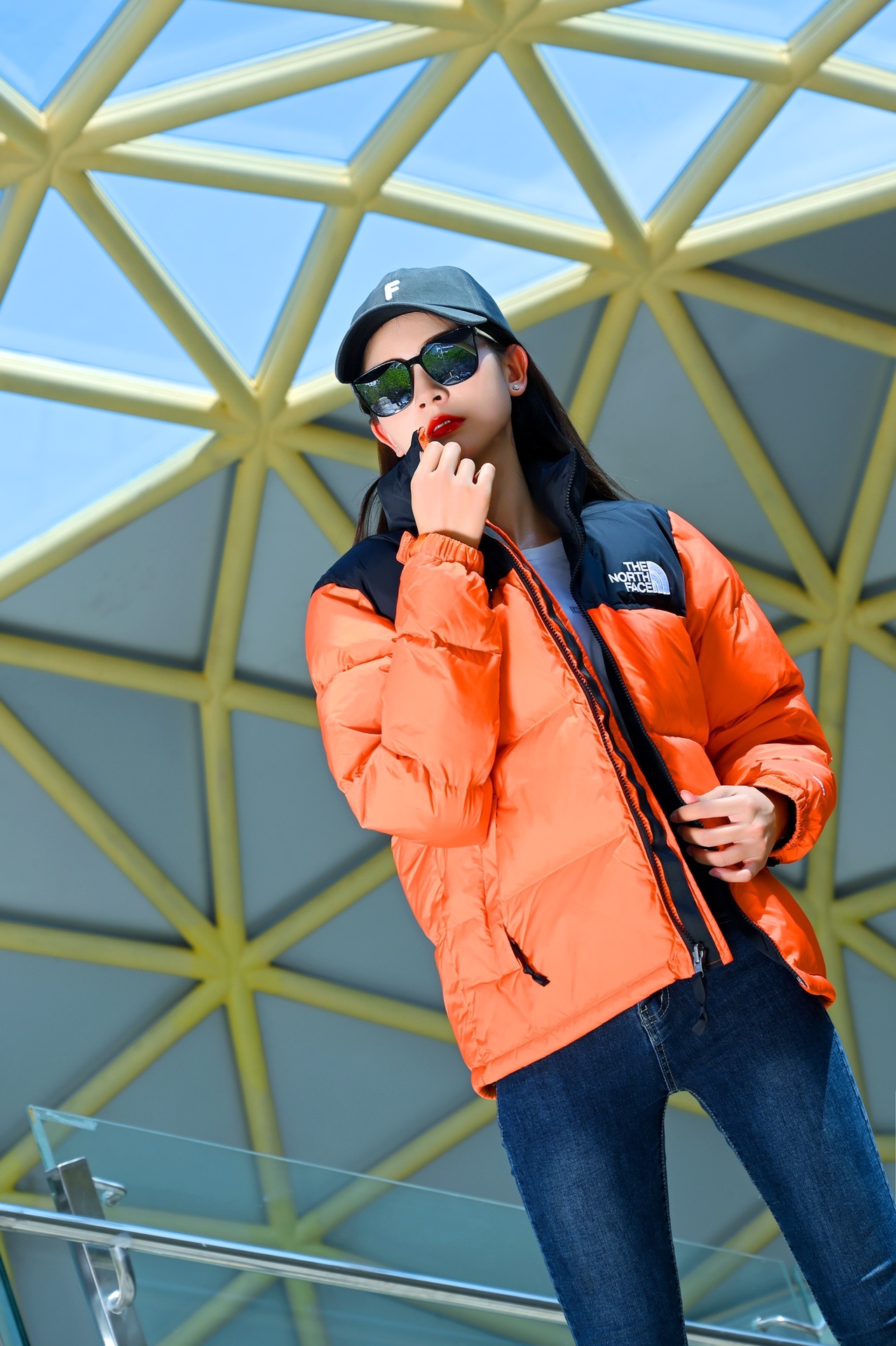 ザ・ノースフェイス Nuptse  クラシックなレディースショートダウンジャケット