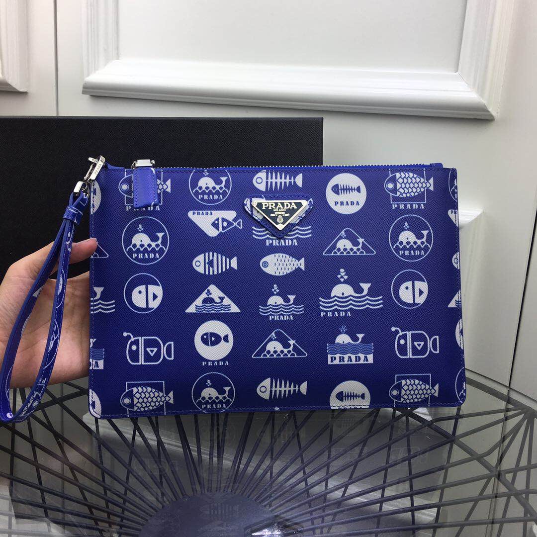 プラダ「Prada」サフィアーノレザー ハンドクラッチ