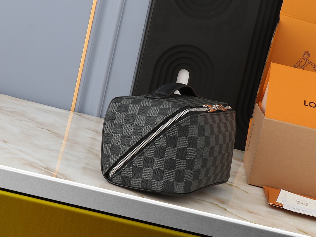 ルイ・ヴィトン トイレタリー･バッグ