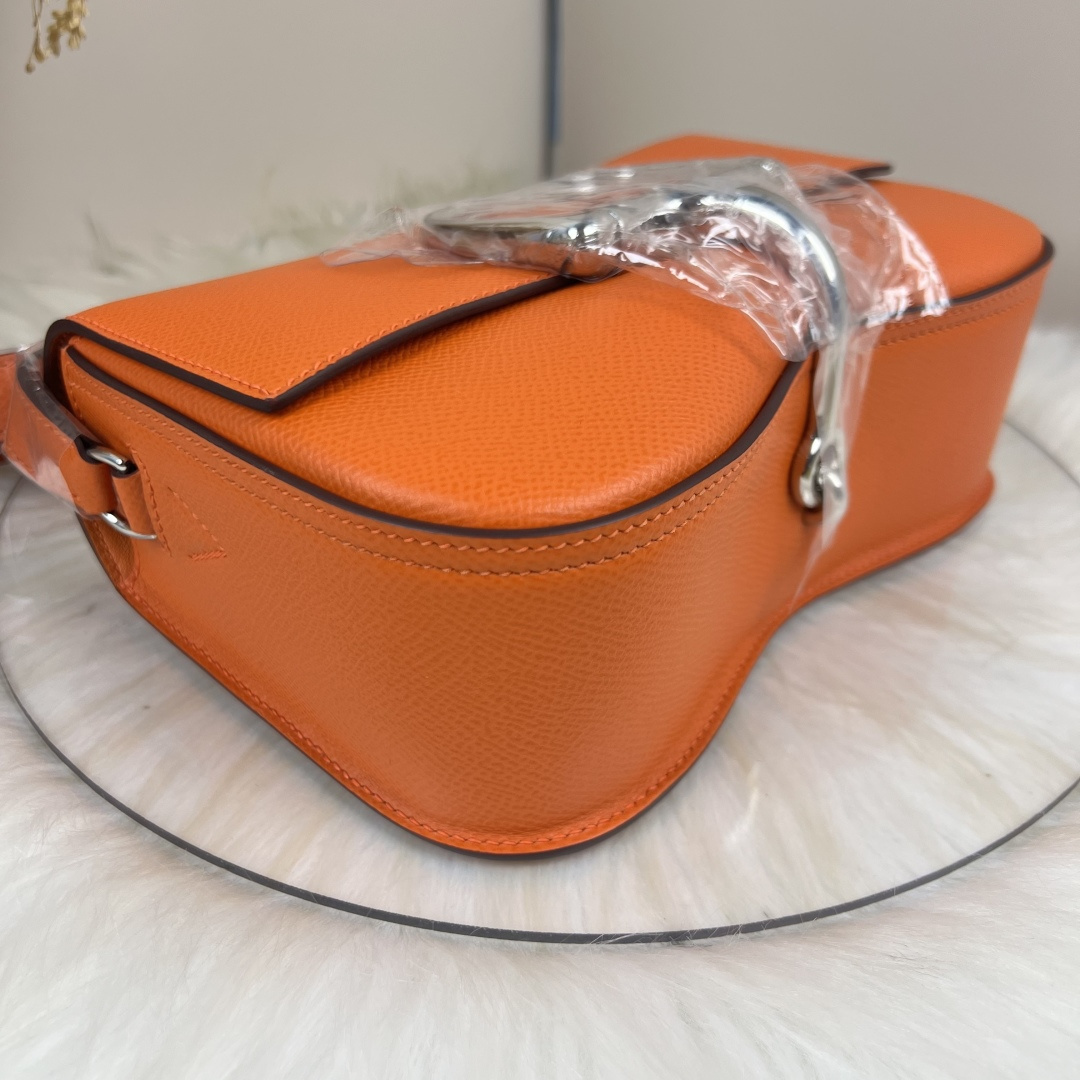 【厳選新入荷】エルメス Della Cavalleria Elan サドル金具クロスボディバッグ「乗馬モチーフ本革ショルダー」