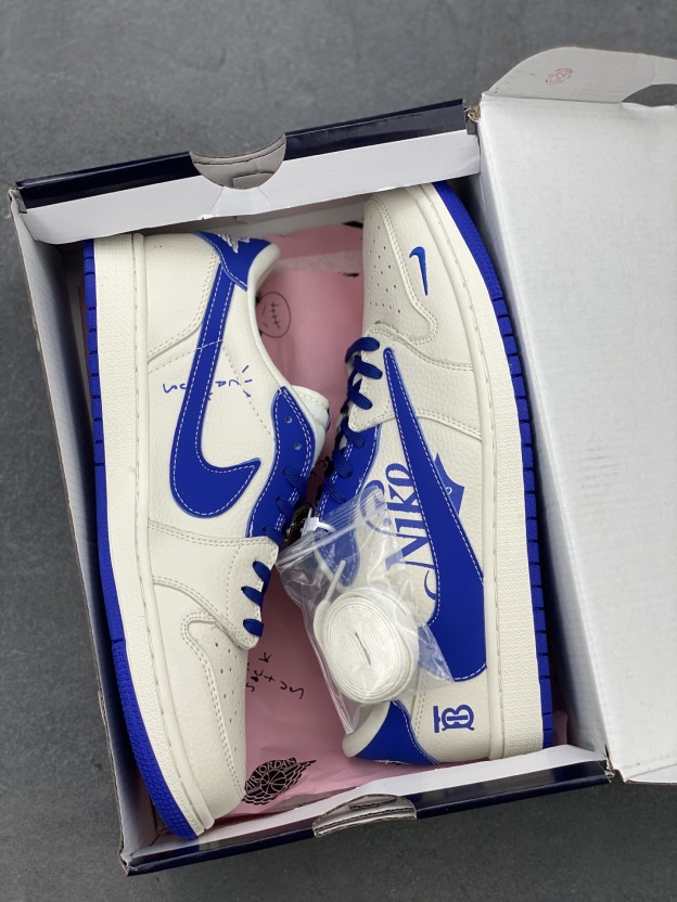 ナイキ「Nike」ク ロー カジュアルスニーカー