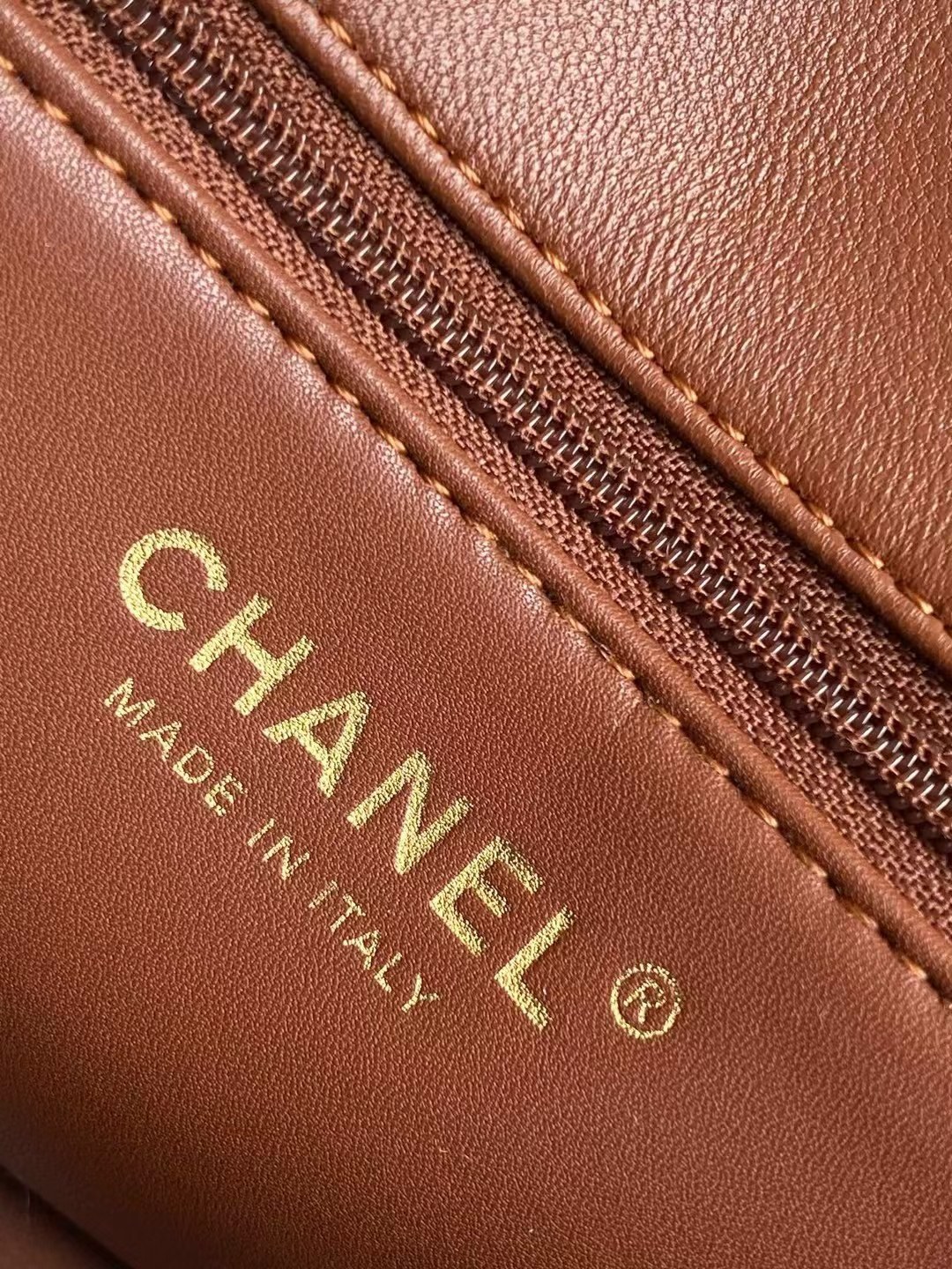 シャネル「Chanel」24K テディベア 秋冬コレクション ショルダーバッグ