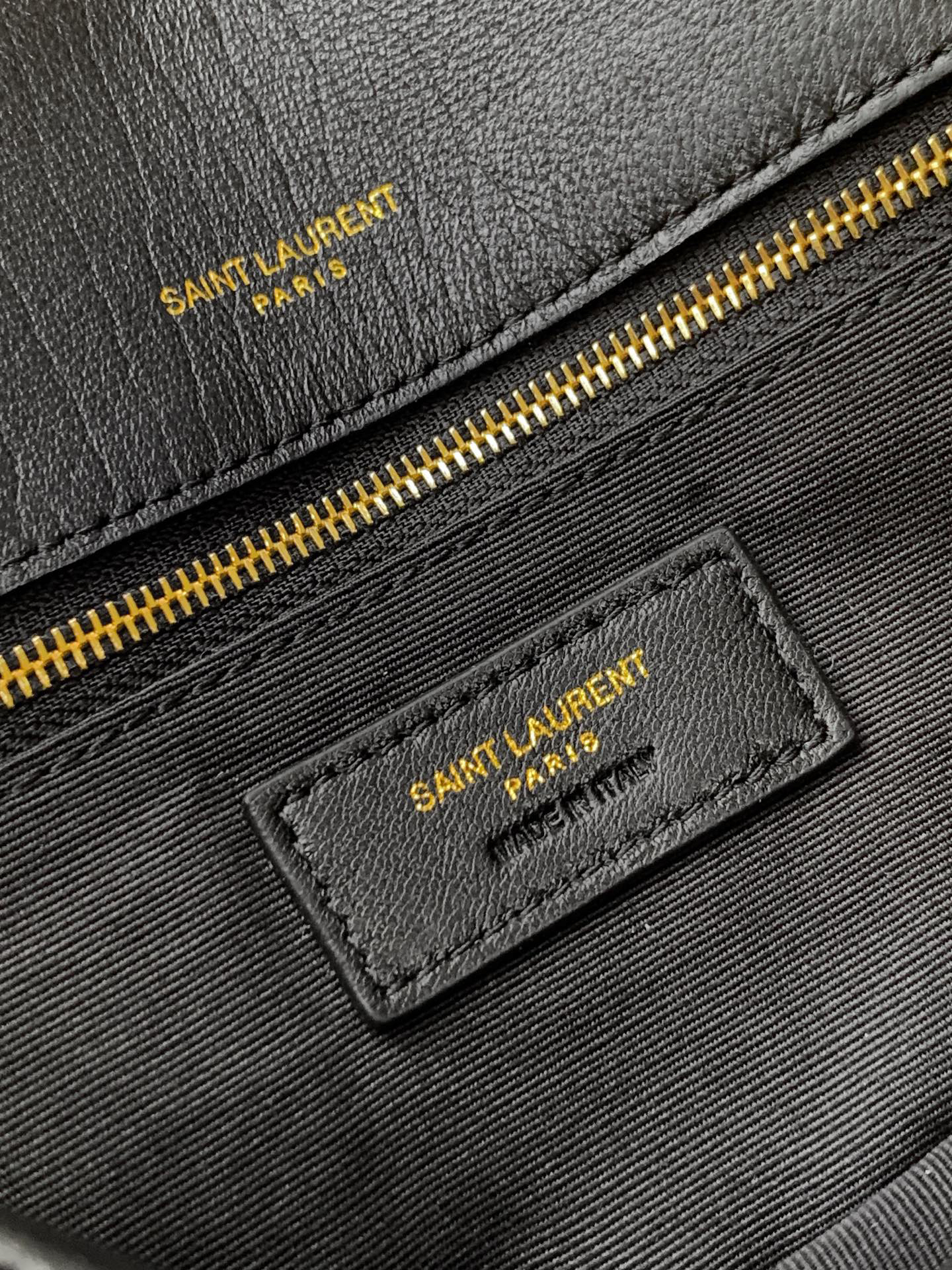 サンローラン「Saint Laurent」カリプソ ミディアム（グレインラムスキン）