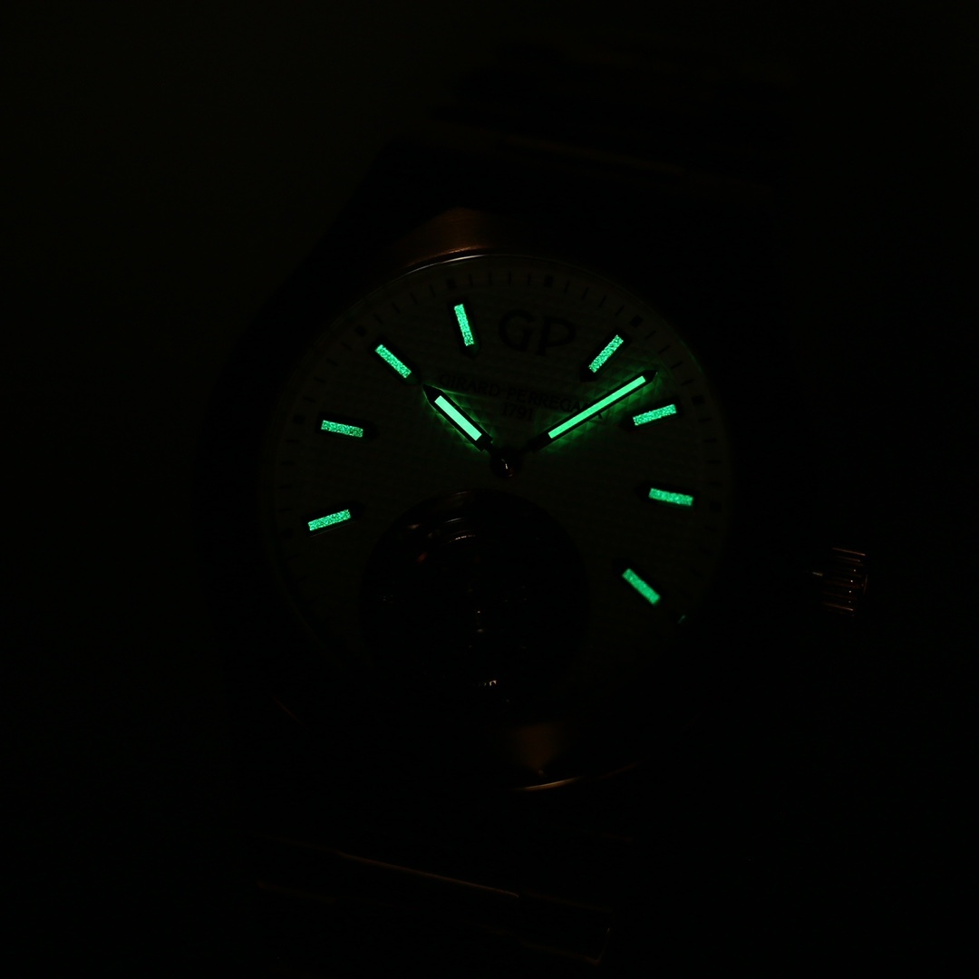 ジラール・ペルゴ「Girard-Perregaux」ラウレアート クロノグラフ トゥールビヨン 腕時計42MM