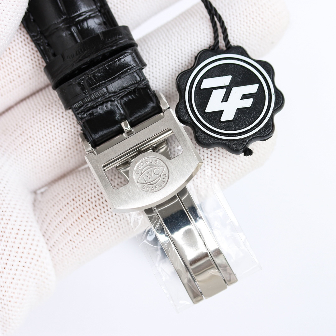 アイ・ダブリュー・シー「IWC」ポルトギーゼ アニュアルカレンダー 腕時計 44mm