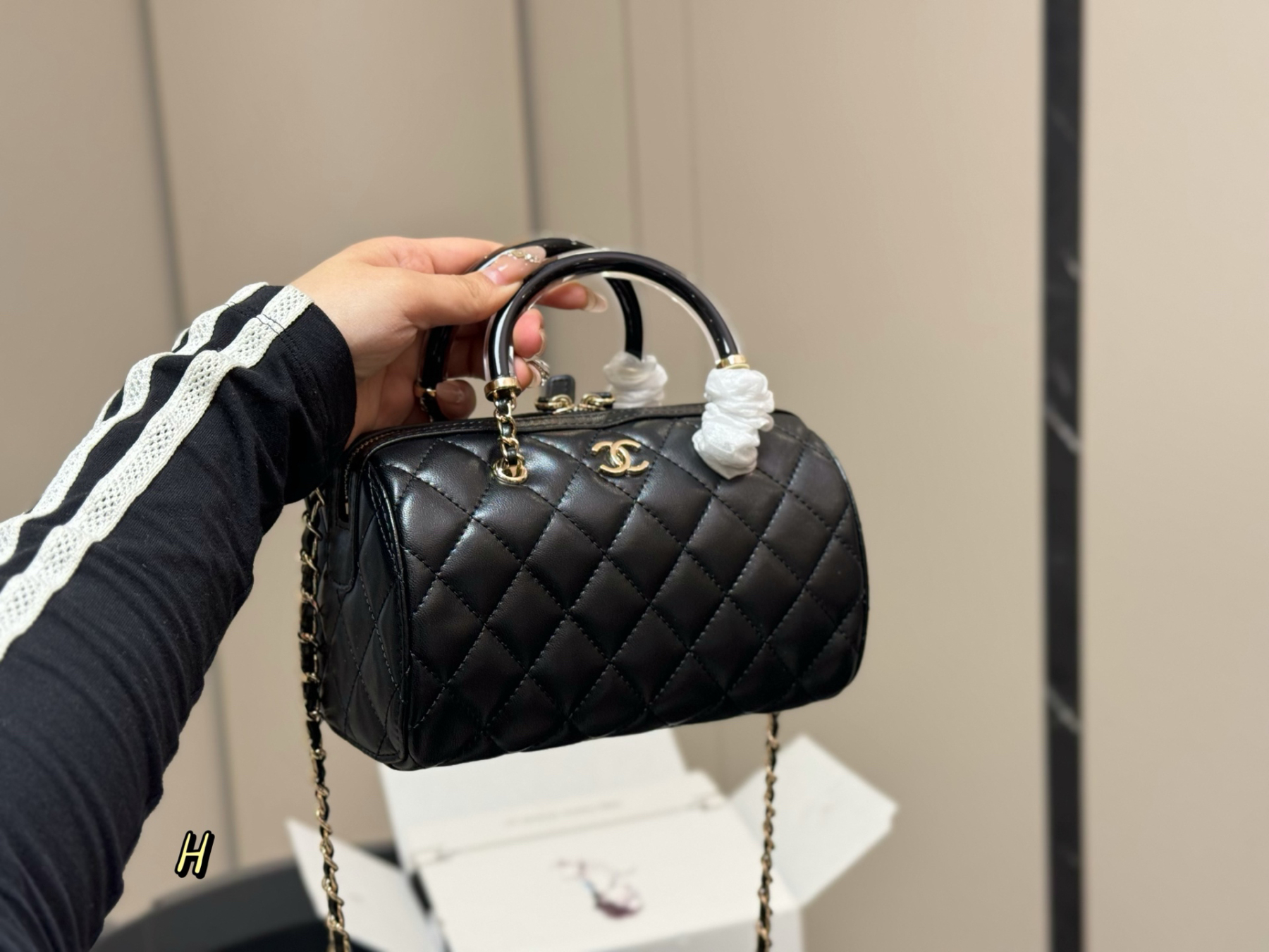 シャネル「Chanel」‌25P ボウリングバッグ