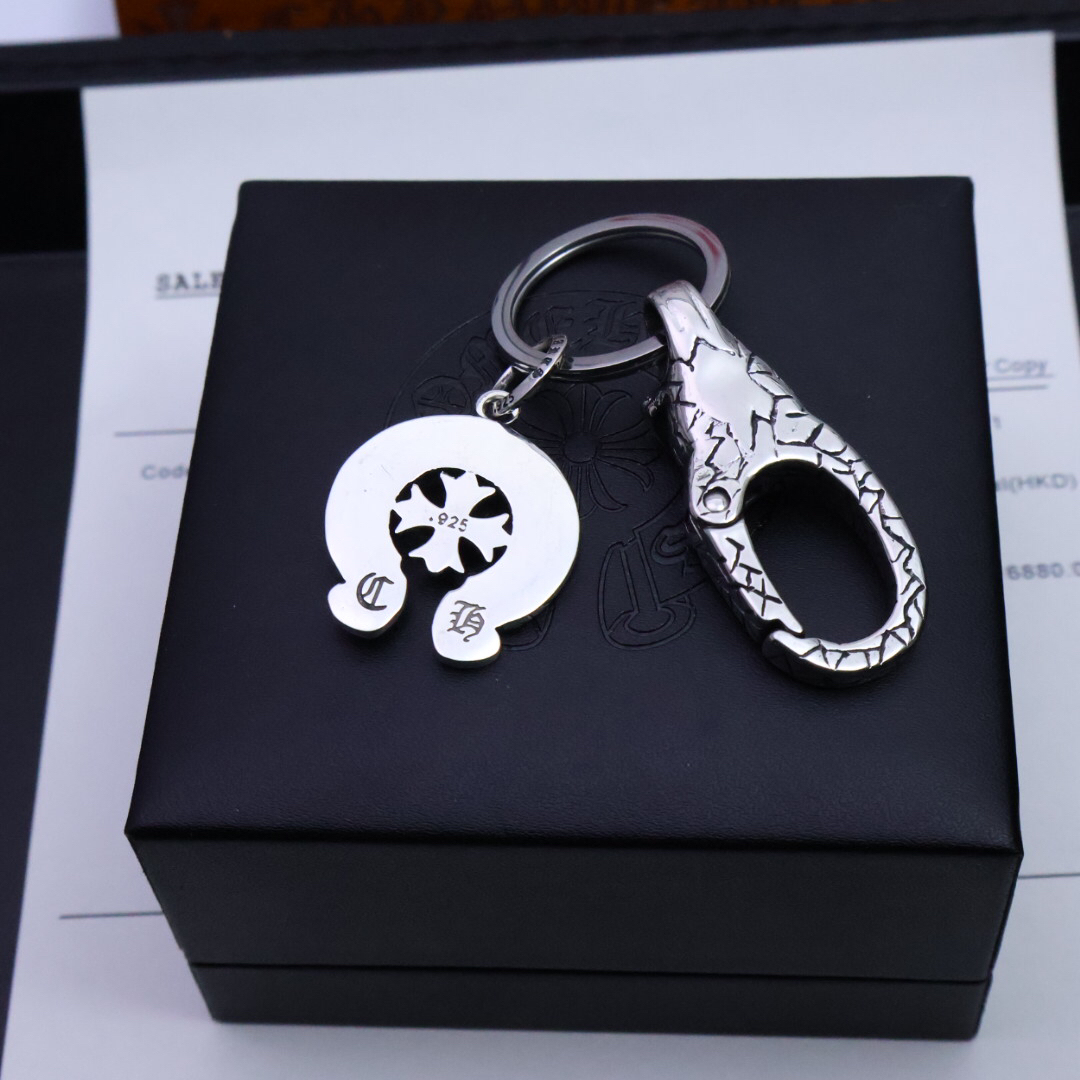 クロムハーツ「Chrome Hearts」キーホルダー＆バッグチャーム - トレンドシンボル