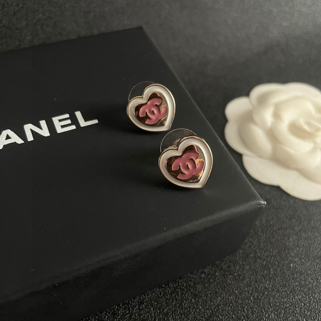 シャネル「Chanel」ハート＆ダブルC ピアス