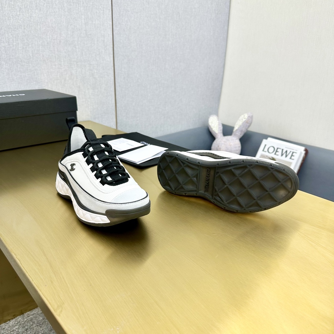 シャネル「Chanel」2023 クルーズコレクション プレミアムレザースニーカー