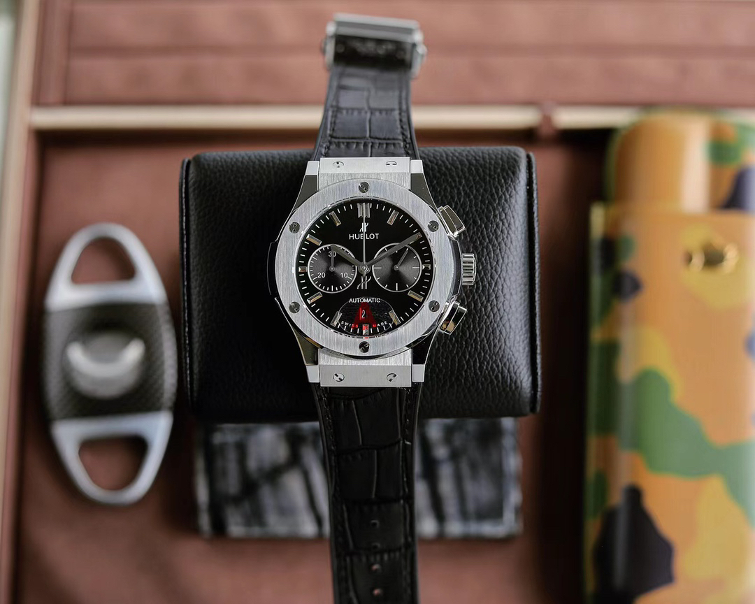 ウブロ「Hublot」クラシック フュージョン クロノグラフ ウォッチ 45mm