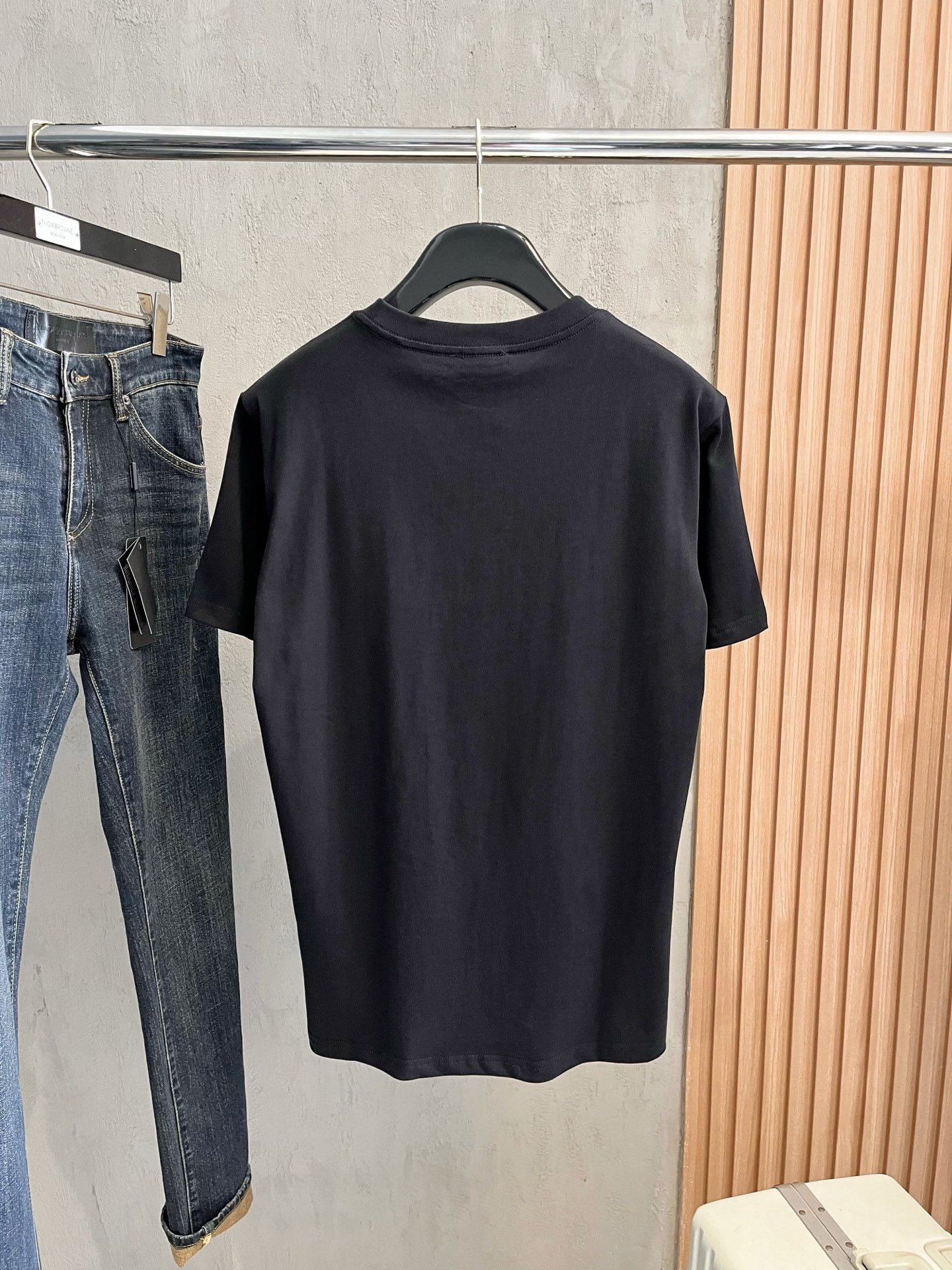 フェンディ「Fendi」25SS 春夏新作 フロントロゴ プリント ショートスリーブTシャツ