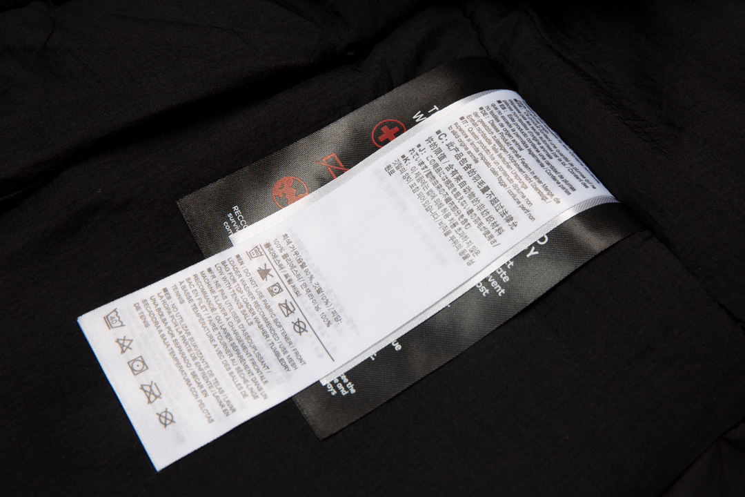 アークテリクス「ARC'TERYX」 ユニセックス フード付きスキーダウンパーカー