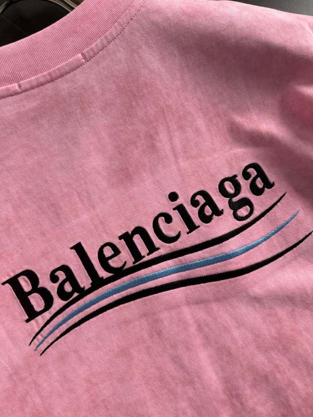 バレンシアガ「Balenciaga」ウェーブ コーラ レター エンブロイダリー Tシャツ