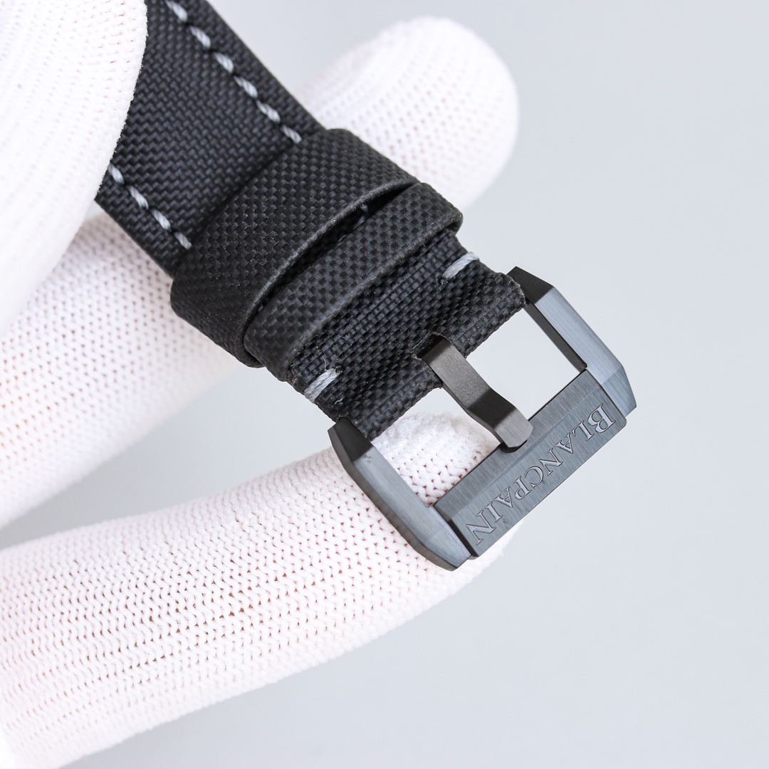 ブランパン「Blancpain」フィフティ・ファゾム自動巻きダイバーズウォッチ45mm