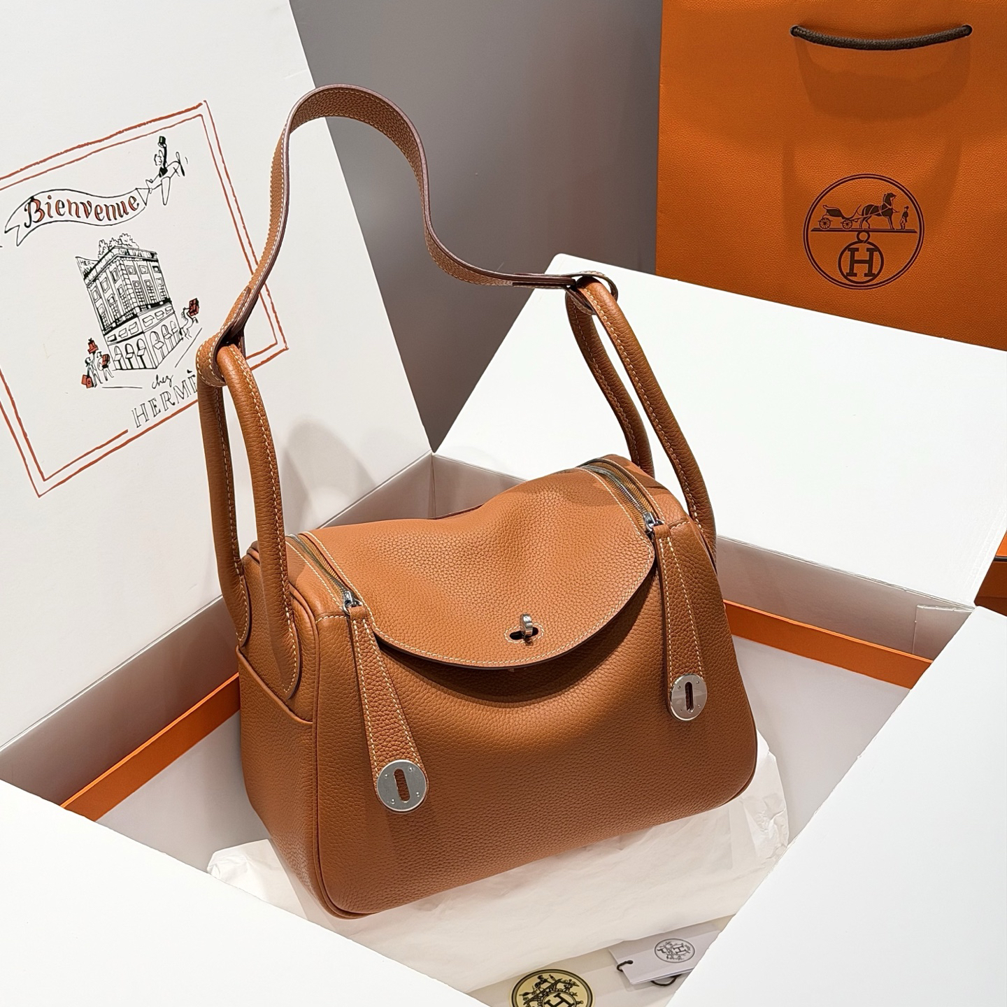 エルメス「Hermès」リンディショルダー 26 バッグ「Lindy Bag」