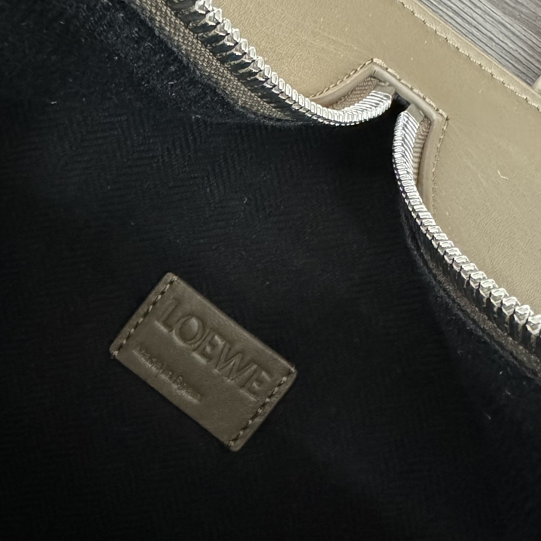 ロエベ「Loewe」Flex バックパック