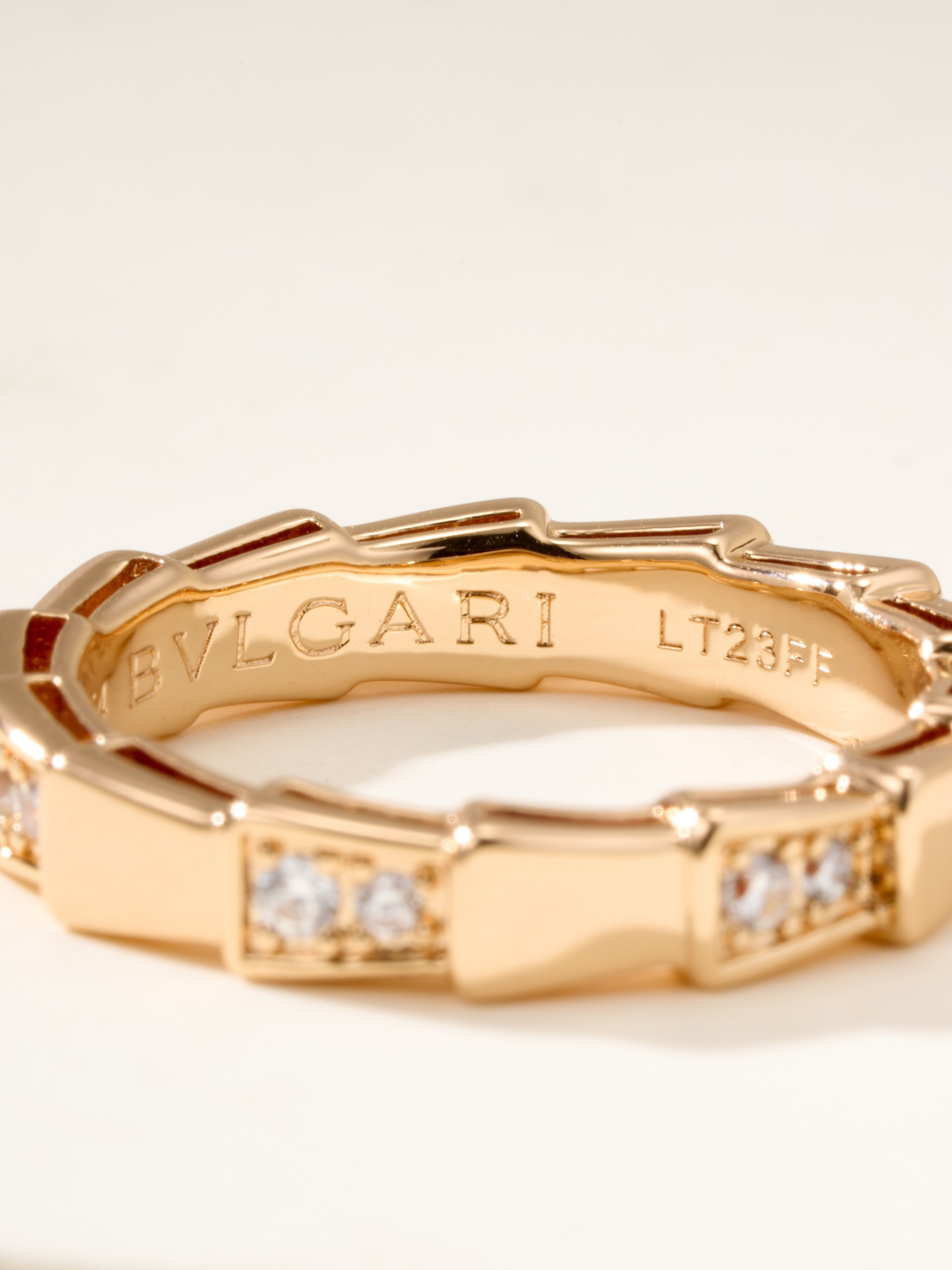 ブルガリ「Bvlgari」エレガントなリングコレクション