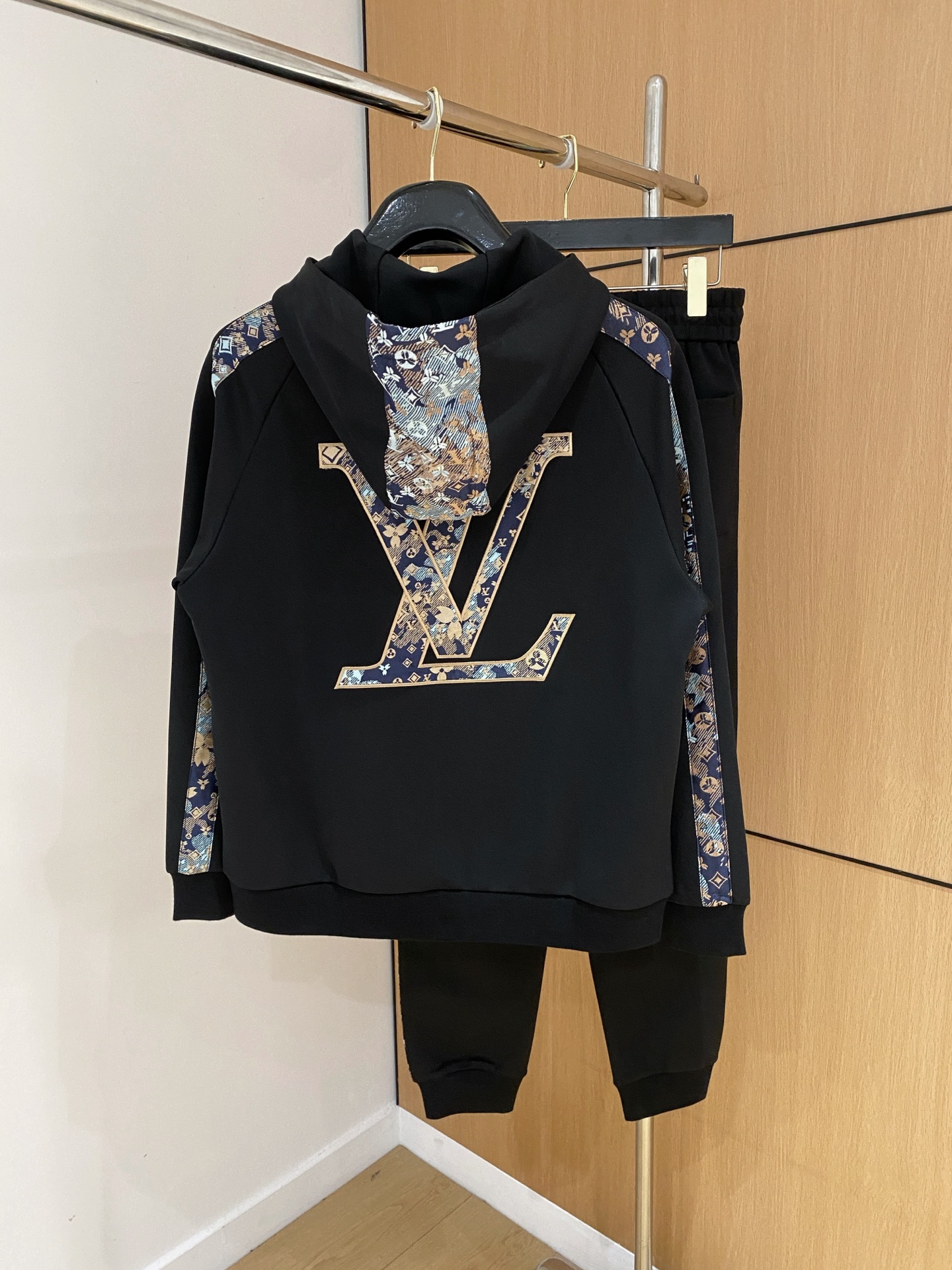 ルイ・ヴィトン「Louis Vuitton」秋冬カジュアルカーディガンスポーツセット