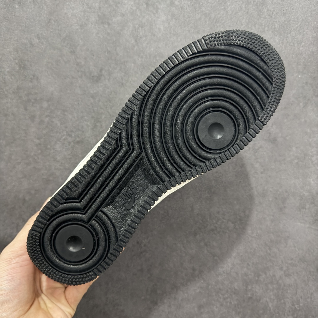 「コラボモデル」Nike × Supreme Air Force 1 Low '07 スモールロゴ スニーカー