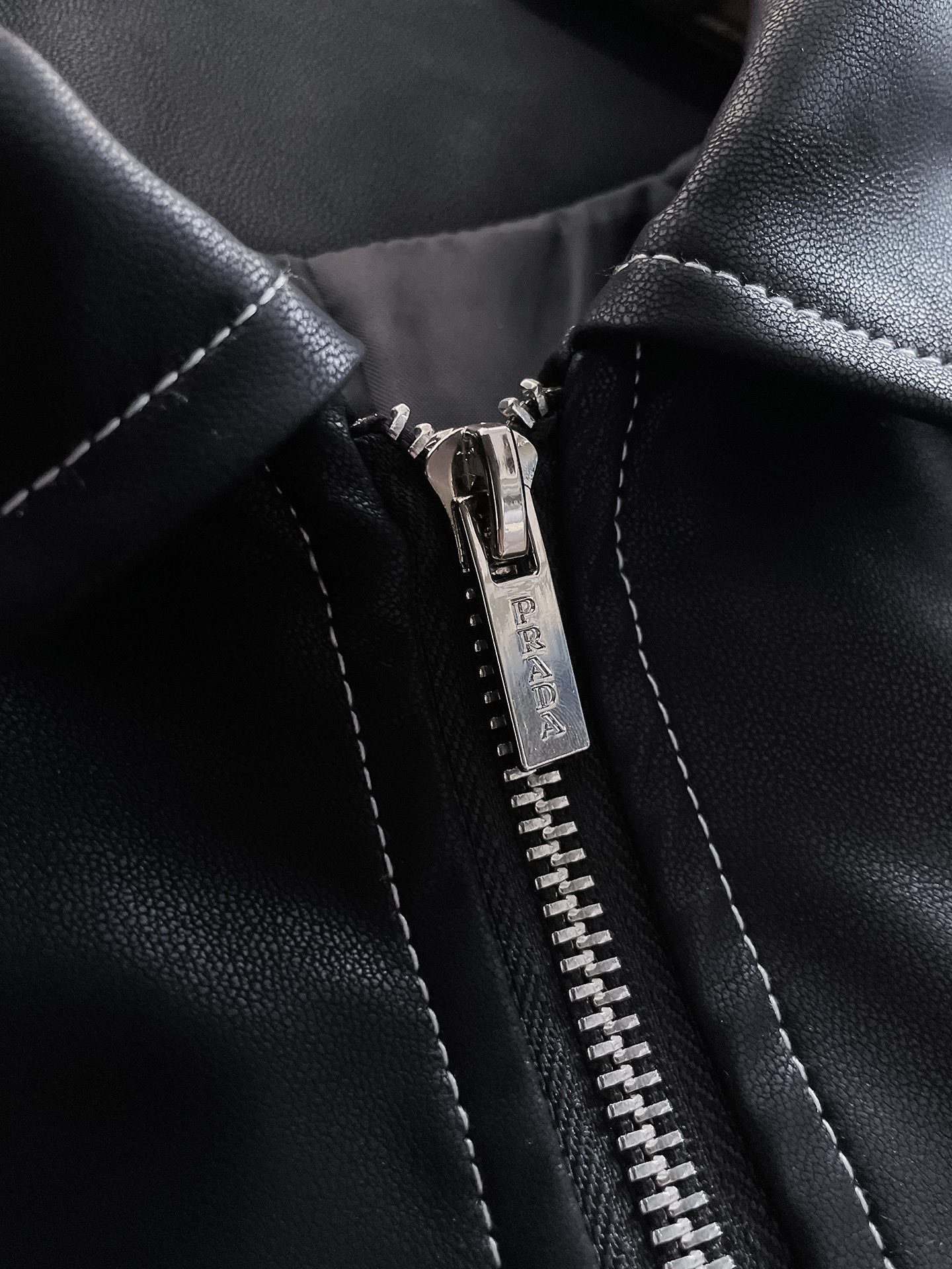 プラダ「Prada」 新作メンズレザージャケット