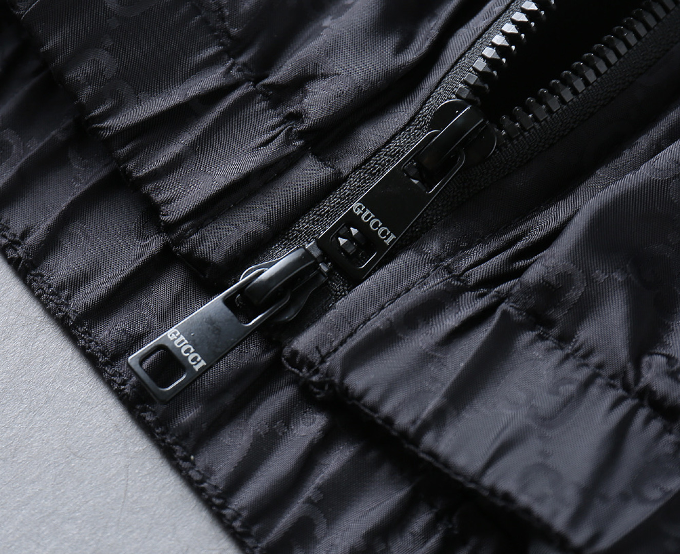 グッチ「Gucci 」秋冬新作メンズフード付きジャケット