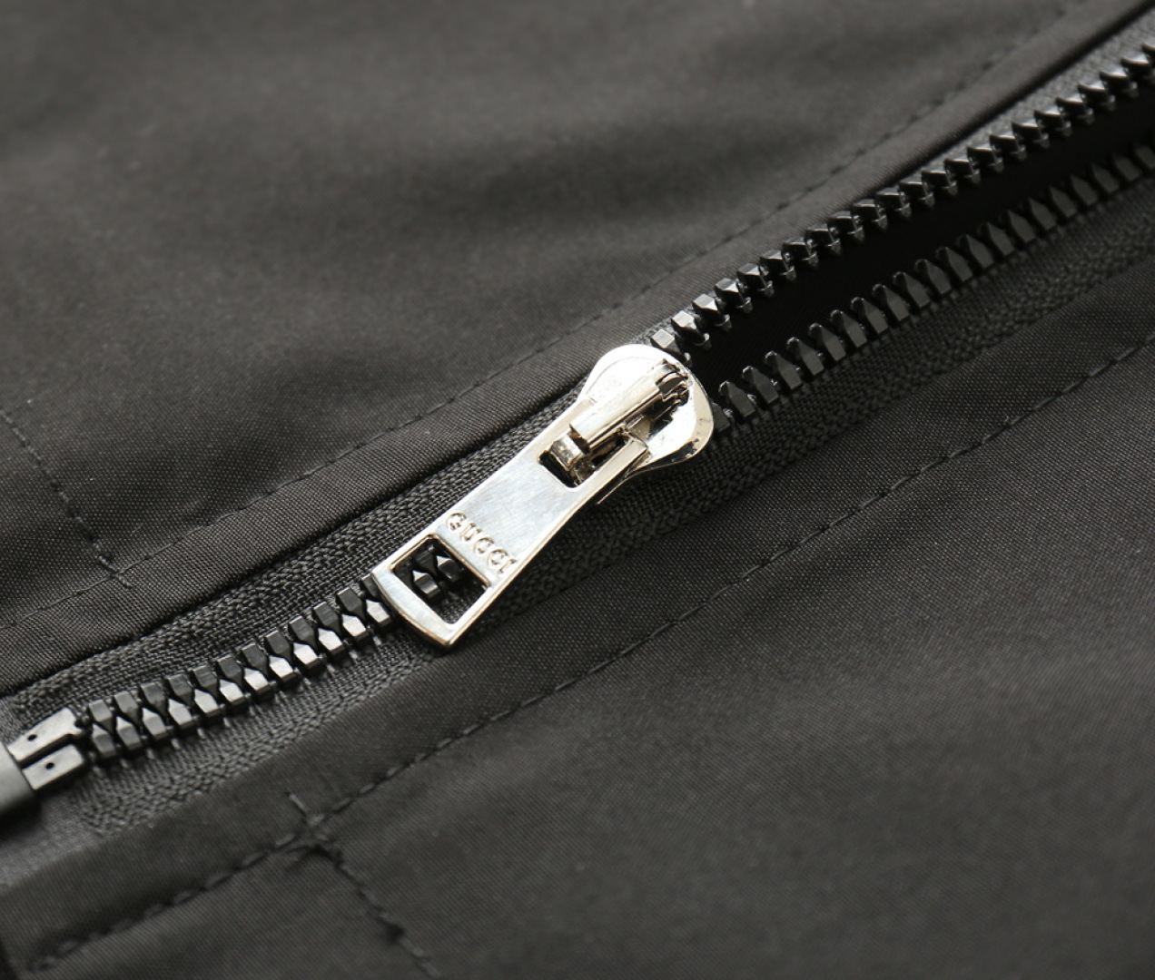 グッチ「Gucci 」秋冬新作メンズフード付きジャケット