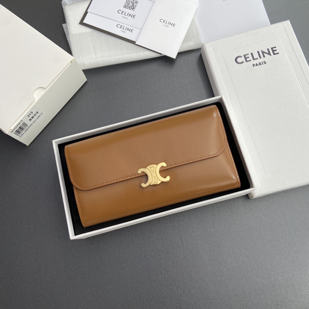 セリーヌ「Celine」TRIOMPHE光沢牛革財布