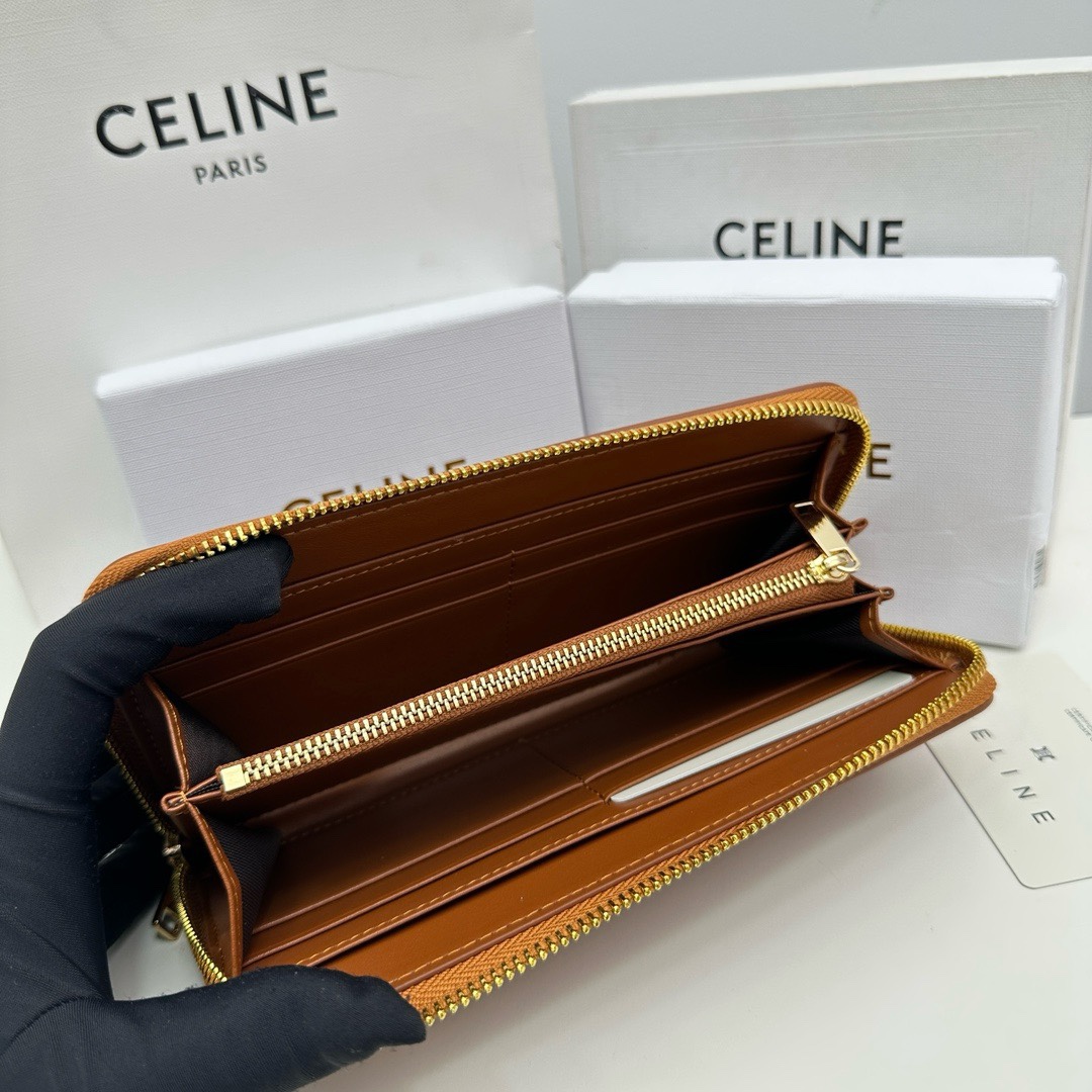 セリーヌ「Celine」ラージ ジップウォレット キュイル トリオンフ / スムースカーフスキン
