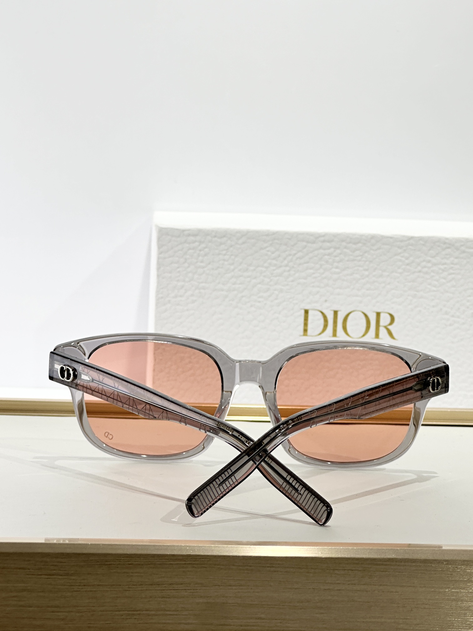 ディオール「Dior」So Real サングラス