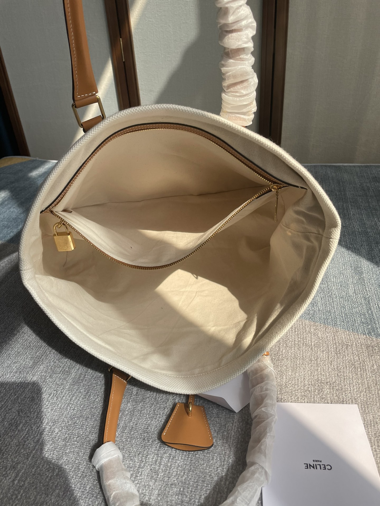セリーヌ「Celine」CABAS最新シリーズ ラージトートバッグ