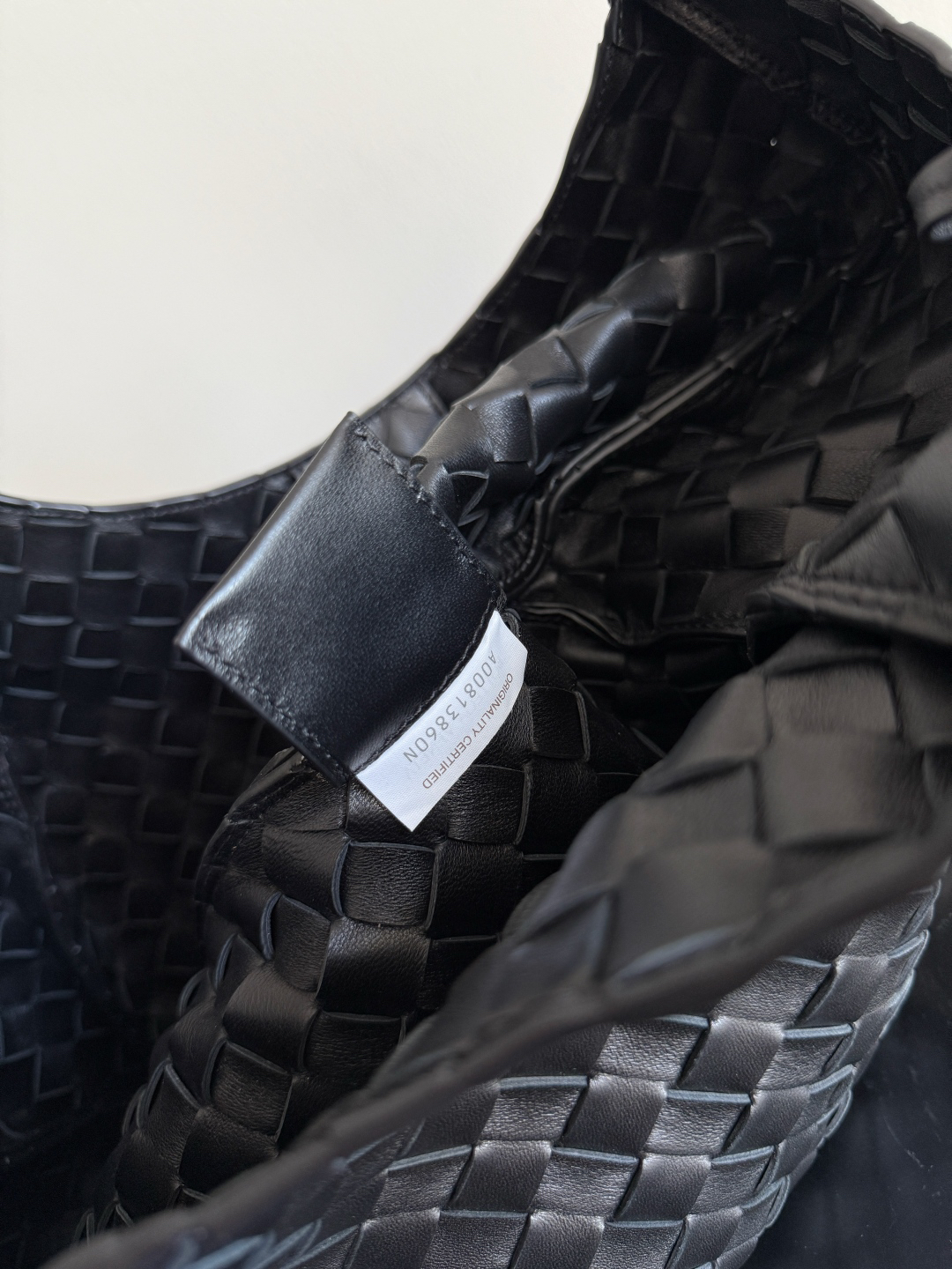 ボッテガ・ヴェネタ「Bottega Veneta」Campana ショルダーバッグ