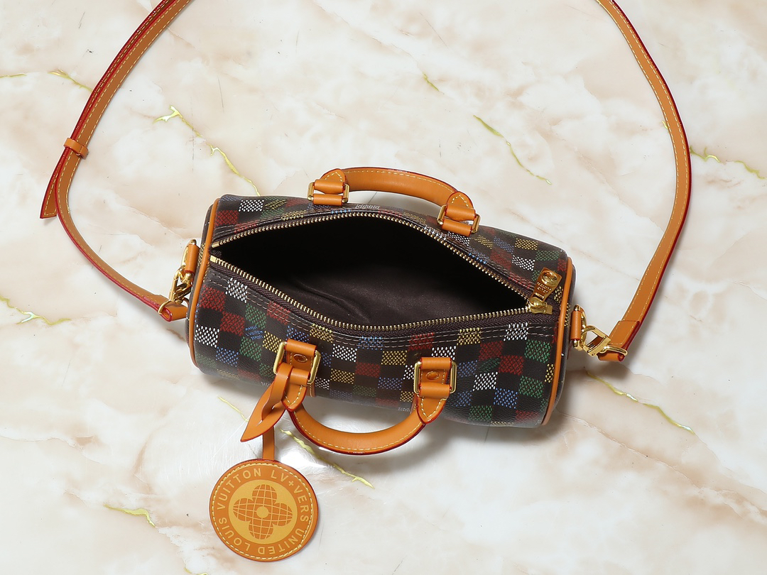 ルイ・ヴィトン キーポル･バンドリエール 25