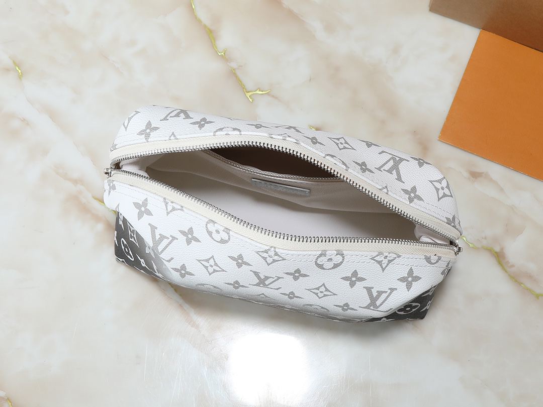 ルイ・ヴィトン LV SKI ポシェット･コスメティック GM