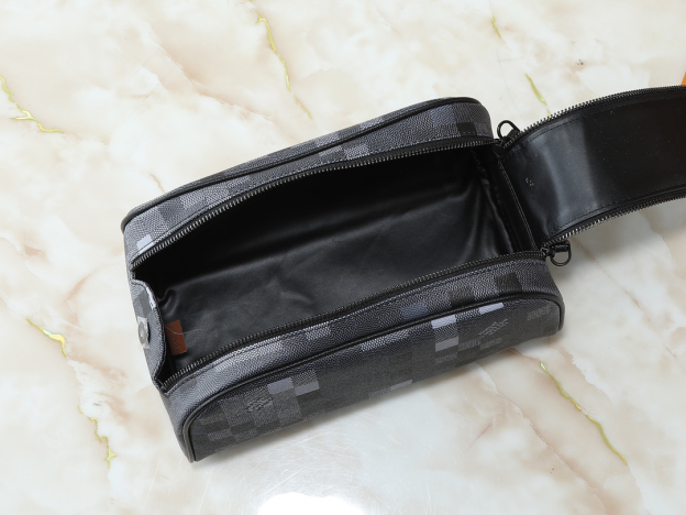 ルイ・ヴィトン ドップ･キット