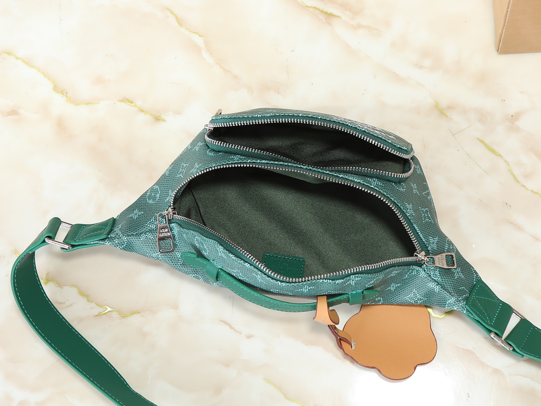 ルイ・ヴィトン ラッシュ･バムバッグ