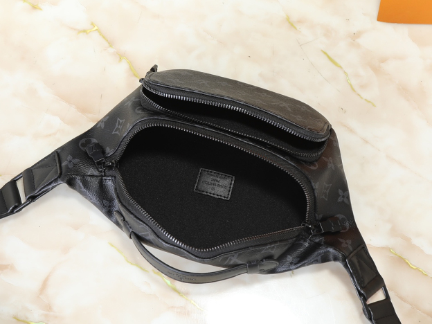 ルイ・ヴィトン ラッシュ･バムバッグ