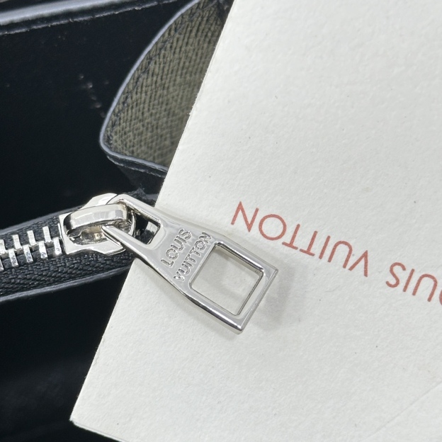 ルイ・ヴィトン ジッピー･ウォレット XL