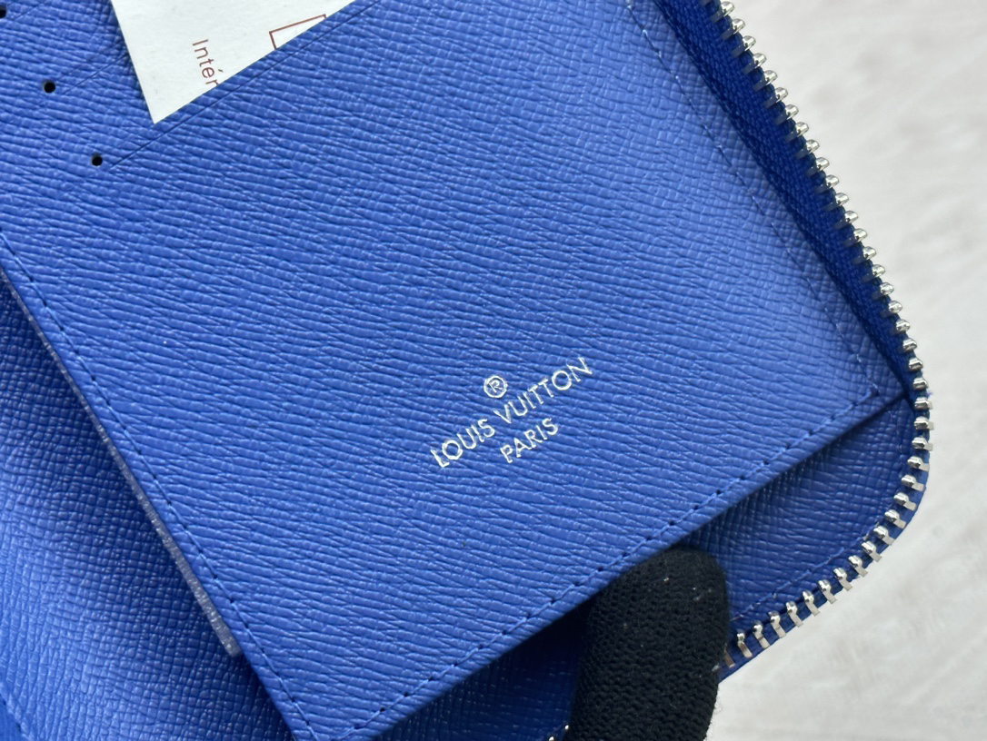 ルイ・ヴィトン ジッピー ウォレット･ヴァーティカル「エブリデイ LV 限定モデル」