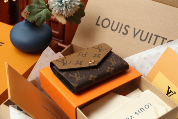 ルイ・ヴィトン ポルトフォイユ･ヴィクトリーヌ ウォレット