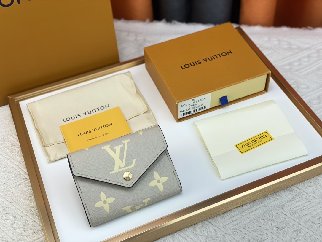 ルイ・ヴィトン ポルトフォイユ･ヴィクトリーヌ ウォレット