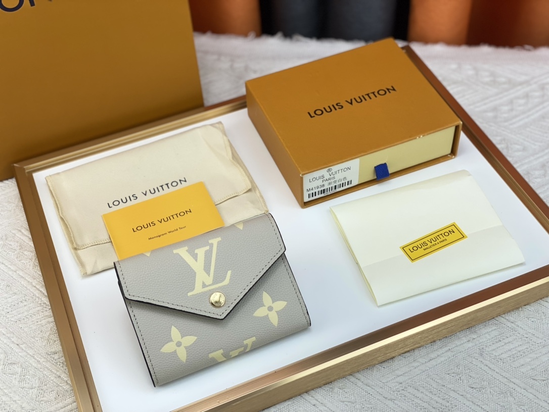 ルイ・ヴィトン ポルトフォイユ･ヴィクトリーヌ ウォレット