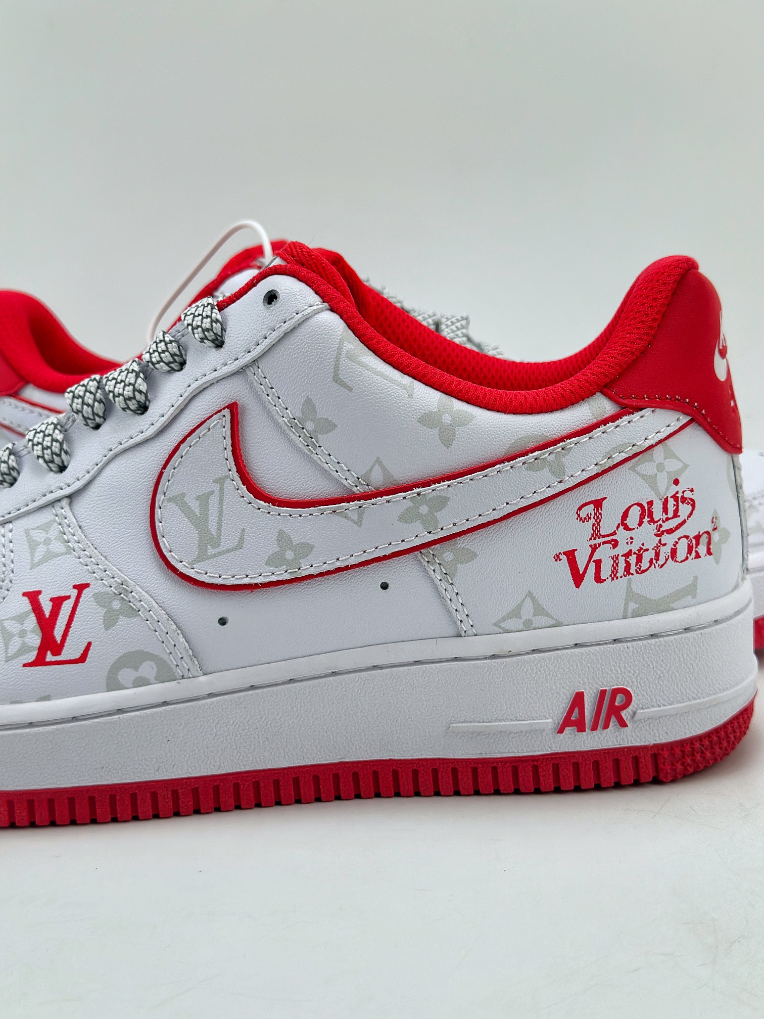 「コラボモデル」Louis Vuitton x Nike Air Force 1 Low スニーカー