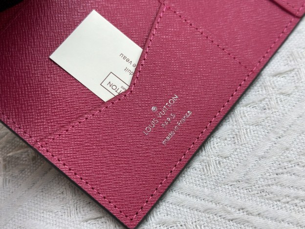 ルイ・ヴィトン パスポートカバー クーヴェルテュール･パスポール