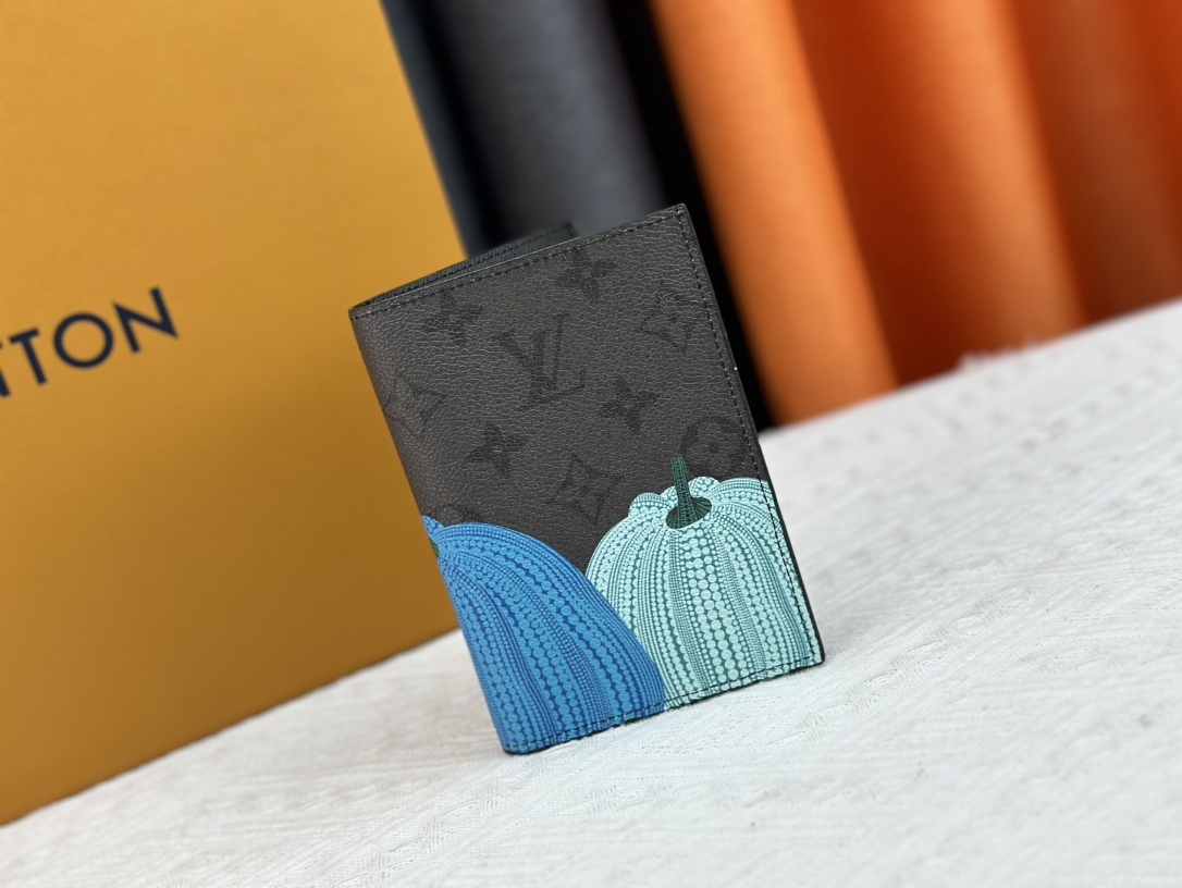 ルイ・ヴィトン パスポートカバー クーヴェルテュール･パスポール