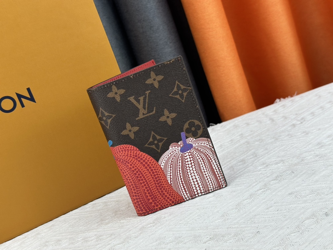 ルイ・ヴィトン パスポートカバー クーヴェルテュール･パスポール