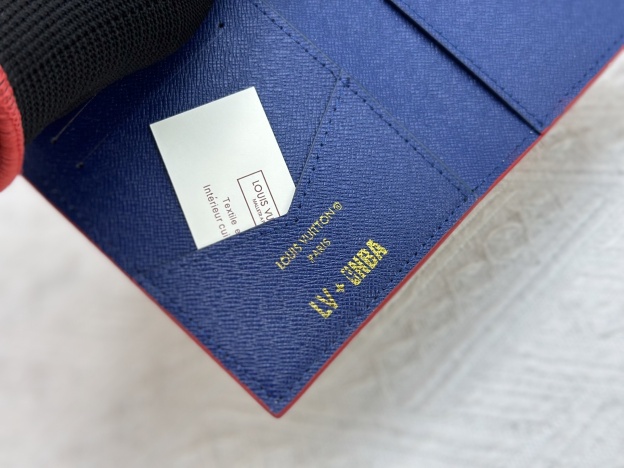 ルイ・ヴィトン パスポートカバー クーヴェルテュール･パスポール