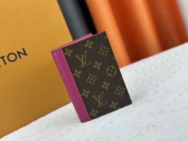 ルイ・ヴィトン パスポートカバー クーヴェルテュール･パスポール