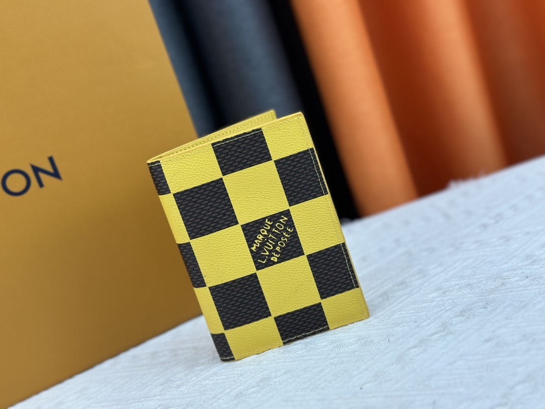 ルイ・ヴィトン パスポートカバー クーヴェルテュール･パスポール