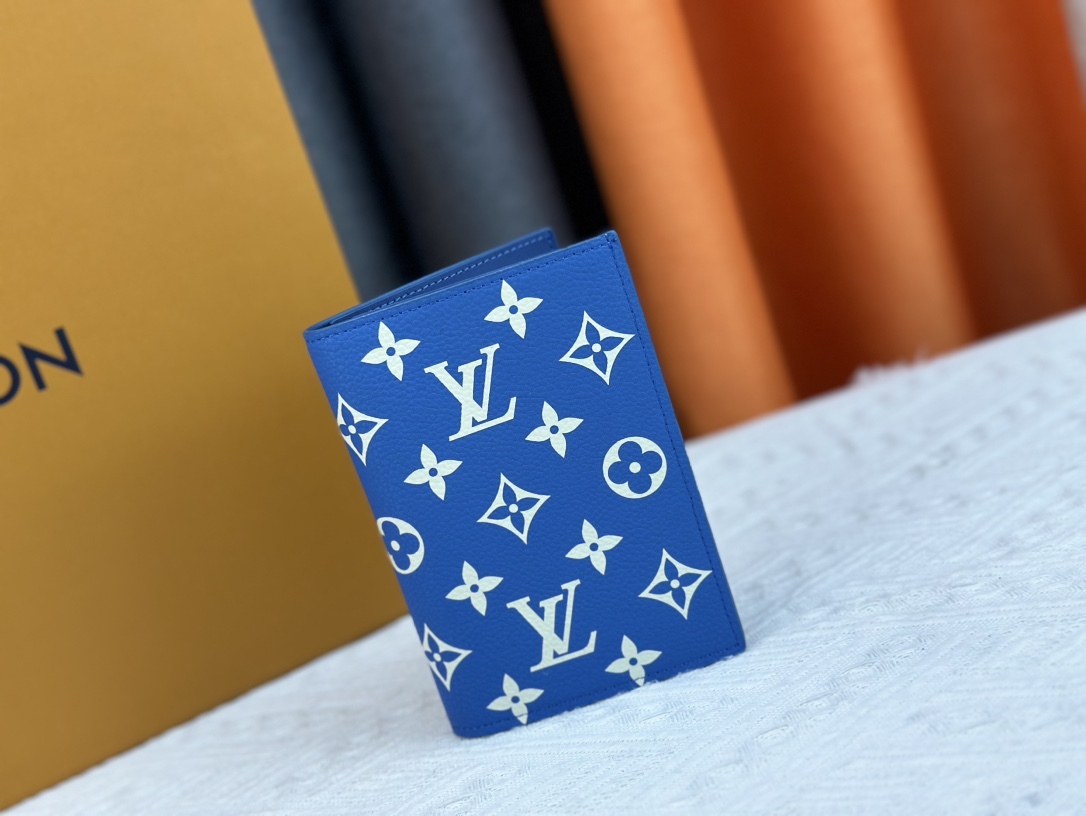 ルイ・ヴィトン パスポートカバー クーヴェルテュール･パスポール