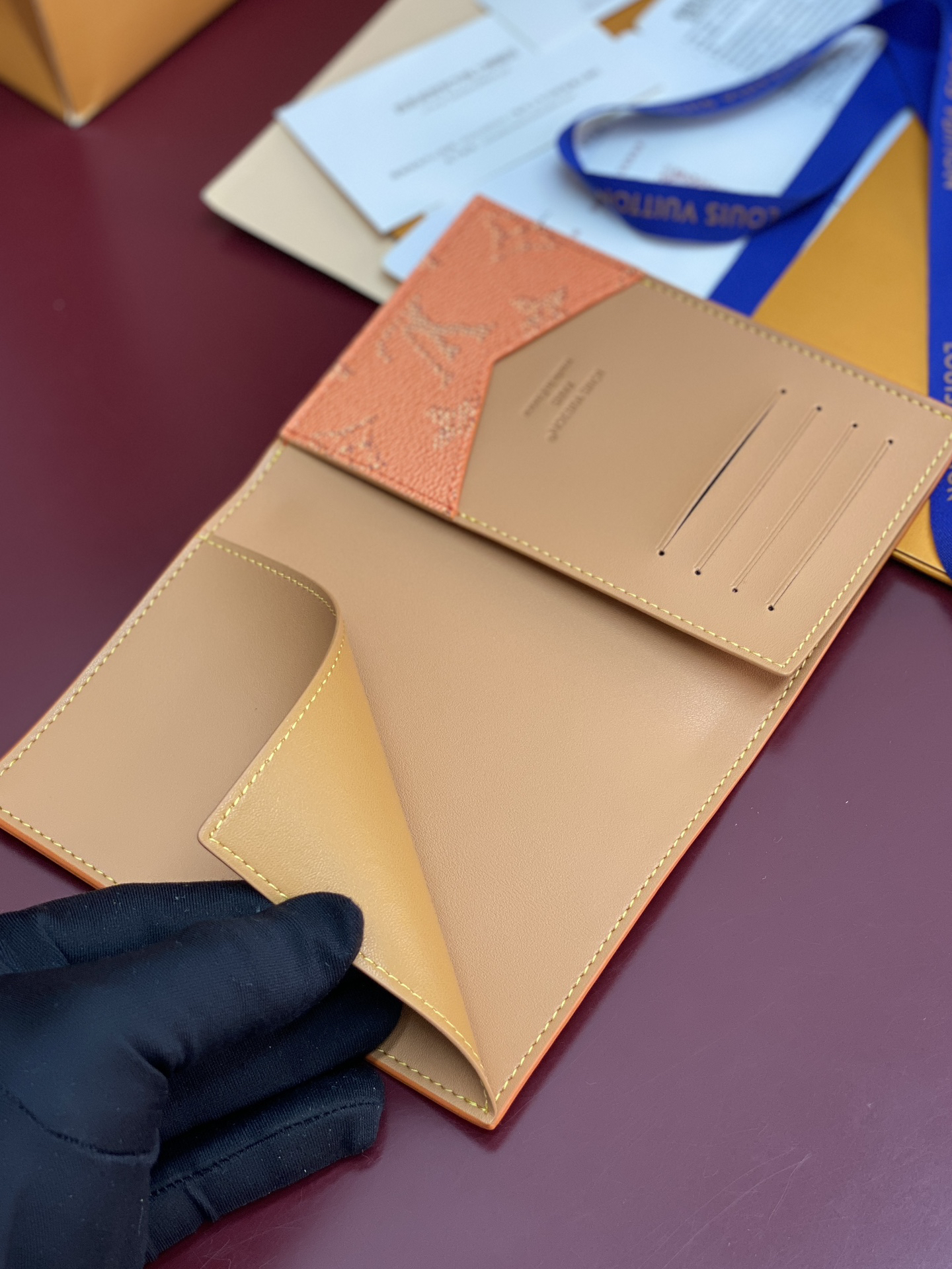 ルイ・ヴィトン パスポートカバー クーヴェルテュール･パスポール